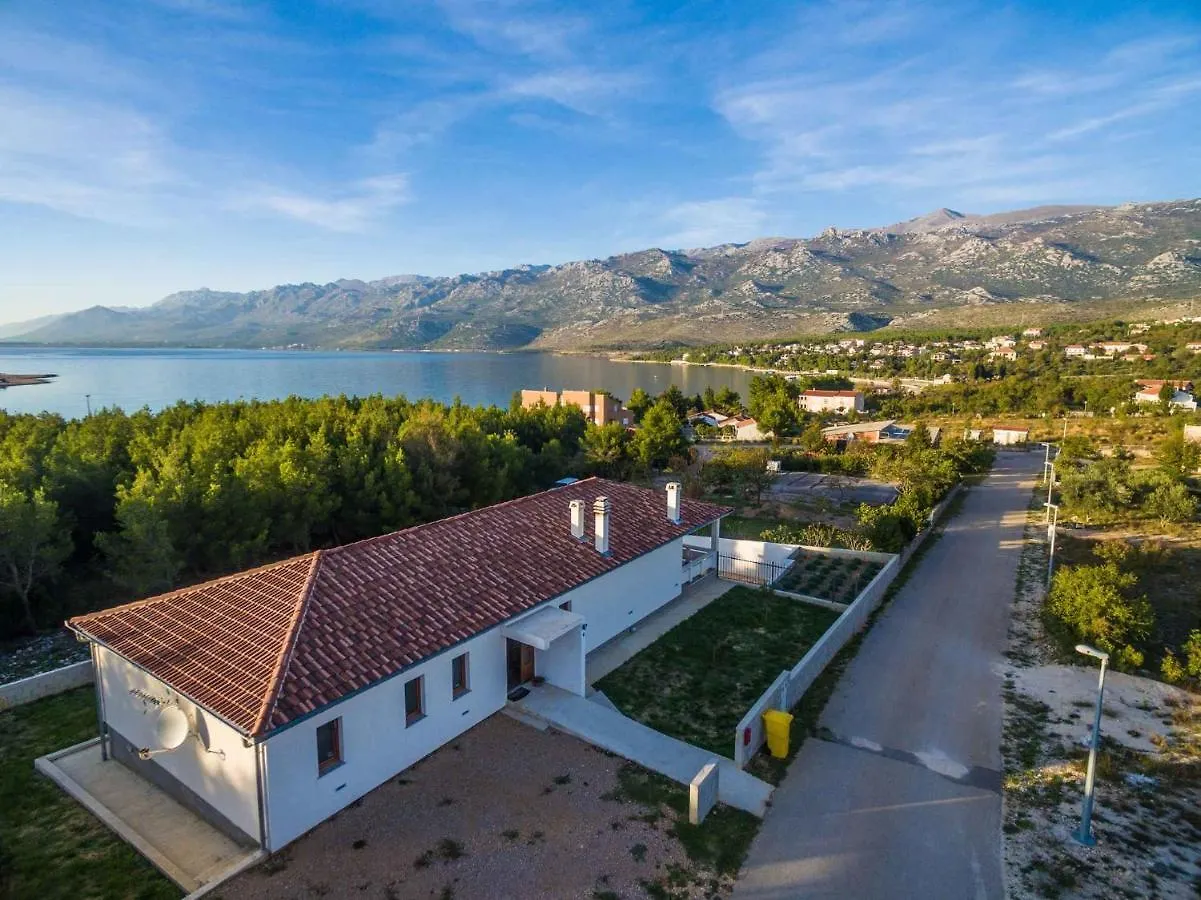 Holiday Home In Jasenice 31210 جاسينايس