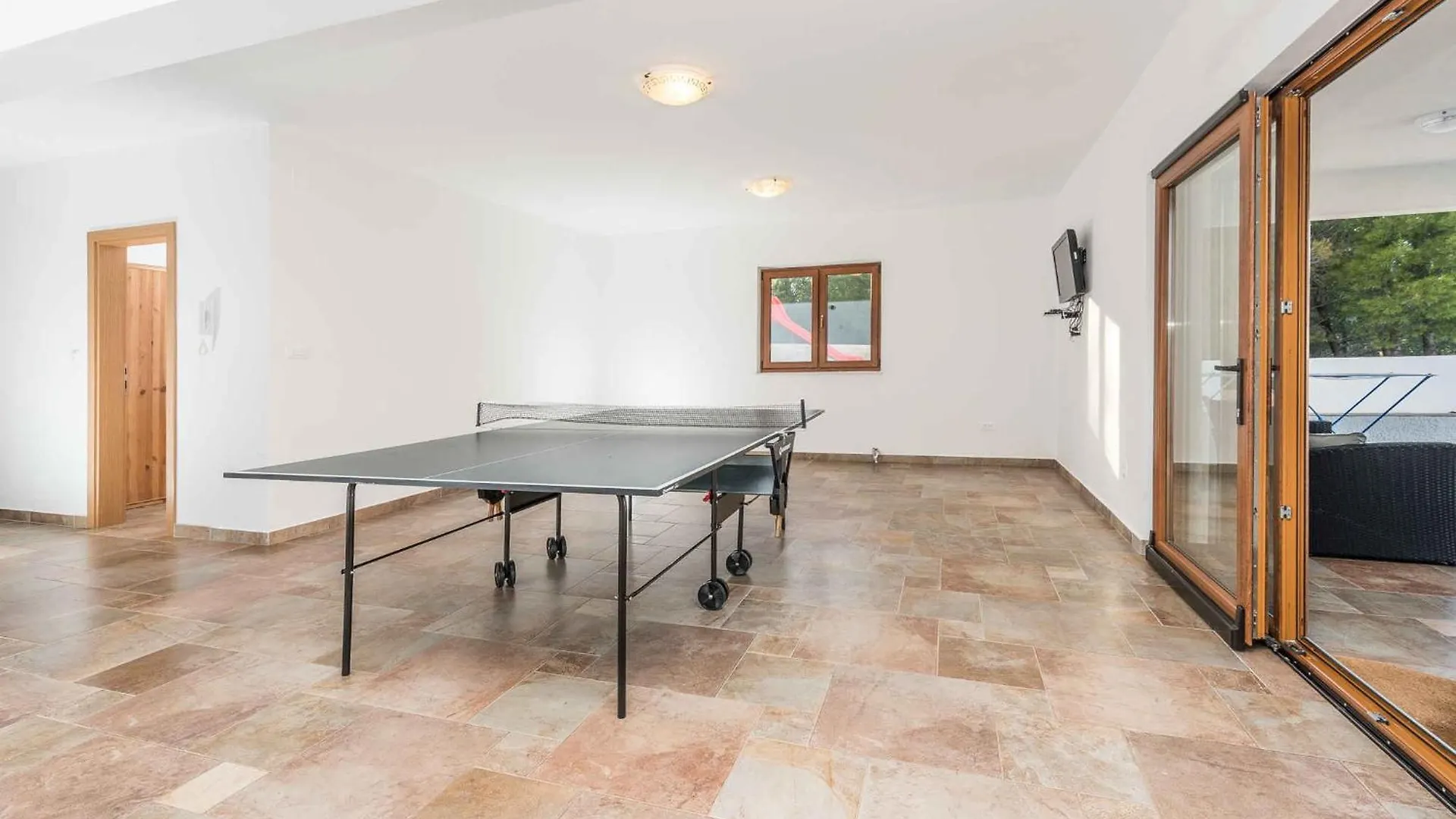 Holiday Home In Jasenice 31210  جاسينايس
