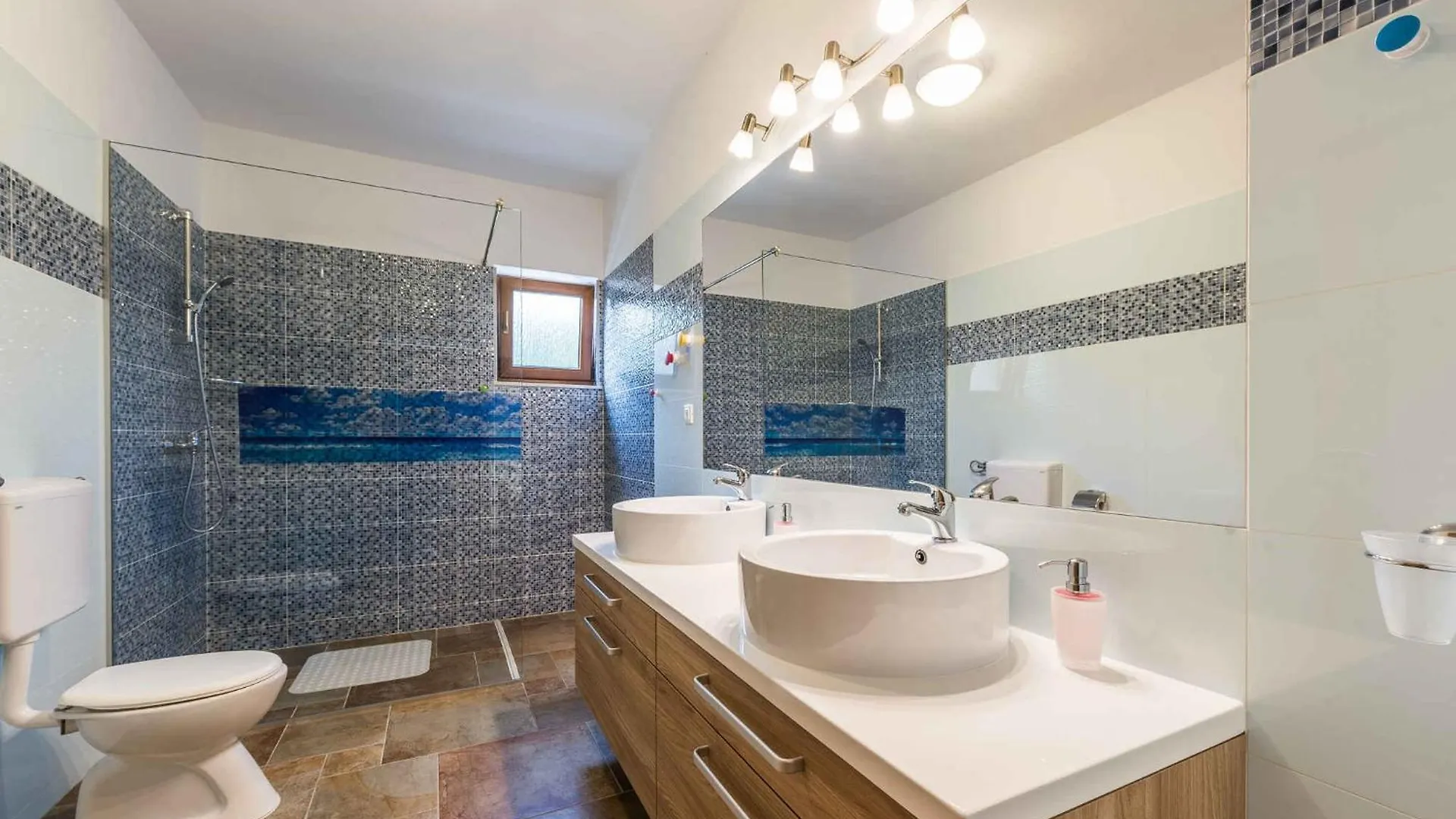 Holiday Home In Jasenice 31210